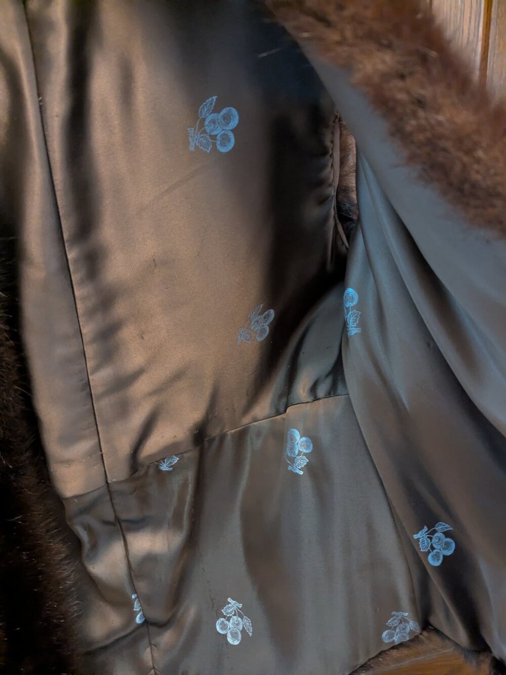 Brown Mink Fur Vest - Mitchell's Furriers - Picture 9 of 10